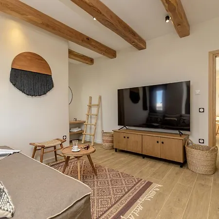Apartmanhotel Almi Of Naxos 4*