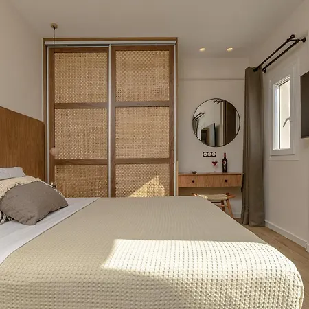 Almi Of Naxos Apartmanhotel