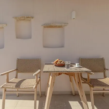 Almi Of Naxos 4*