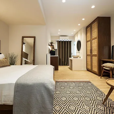 Almi Of Naxos Aparthotel
