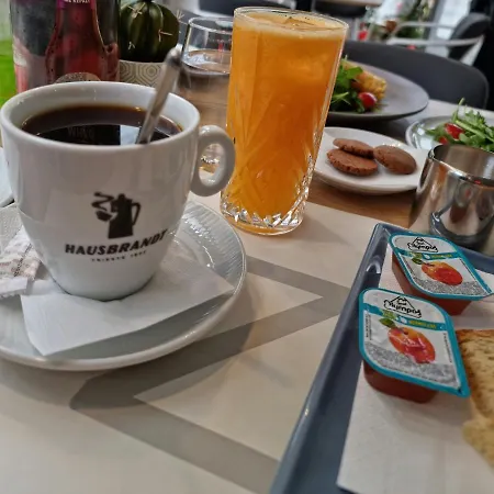 アパートホテル Almi Of Naxos